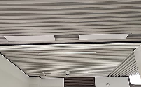 英国金士顿大学采用RFID读写器追踪资产设备